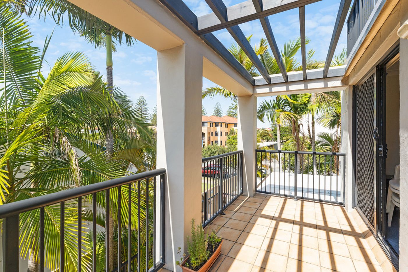 8/45 Ventura Road, MERMAID BEACH QLD 4218 Unit Sold