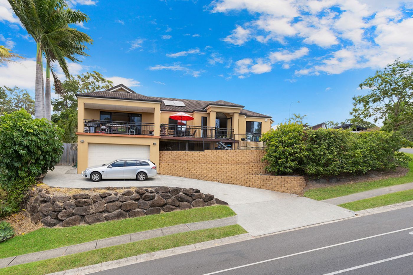 2 Bindoon Close, ELANORA QLD 4221 House Sold