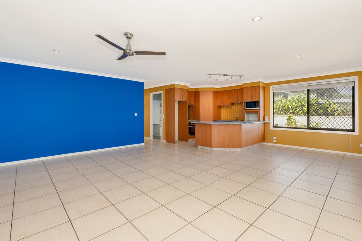 19 Alec Avenue, MERMAID WATERS QLD 4218 House Sold