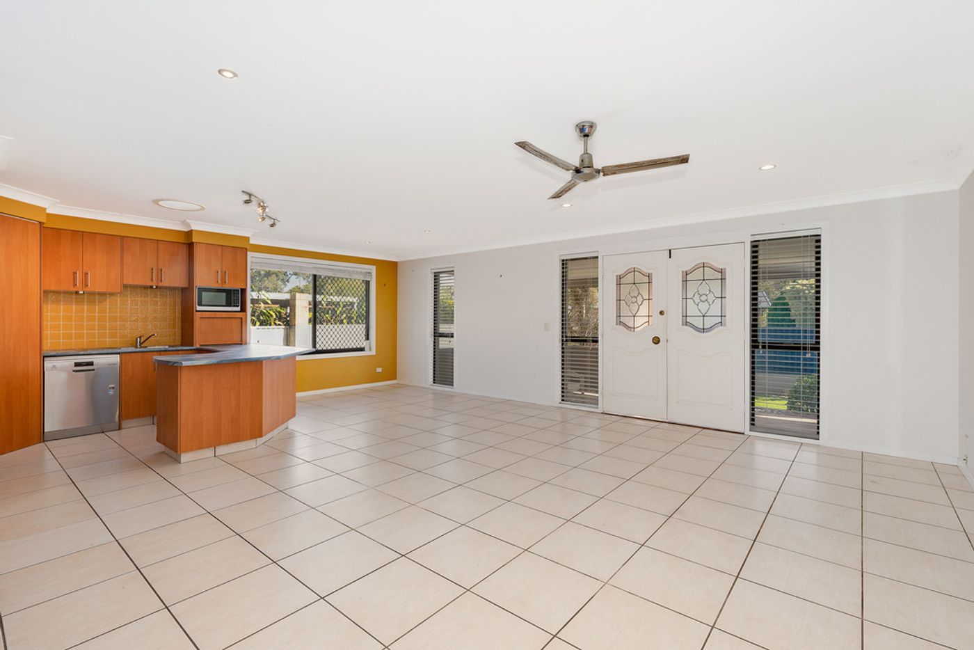 19 Alec Avenue, MERMAID WATERS QLD 4218 House Sold