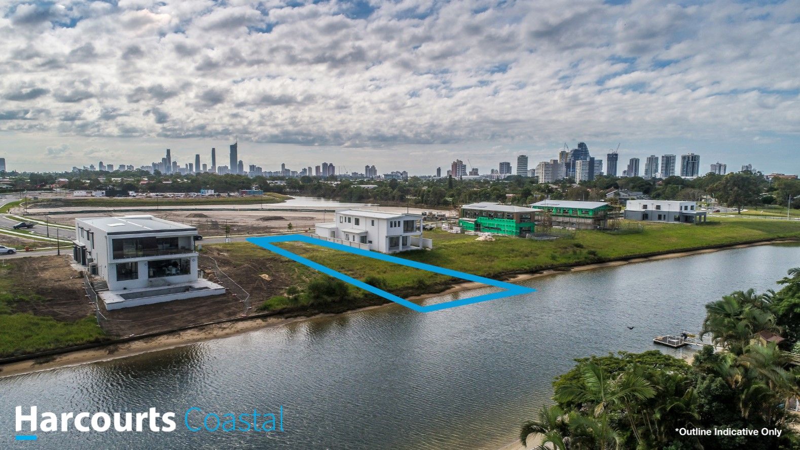 22 Lakeview Boulevarde, MERMAID WATERS QLD 4218 sold