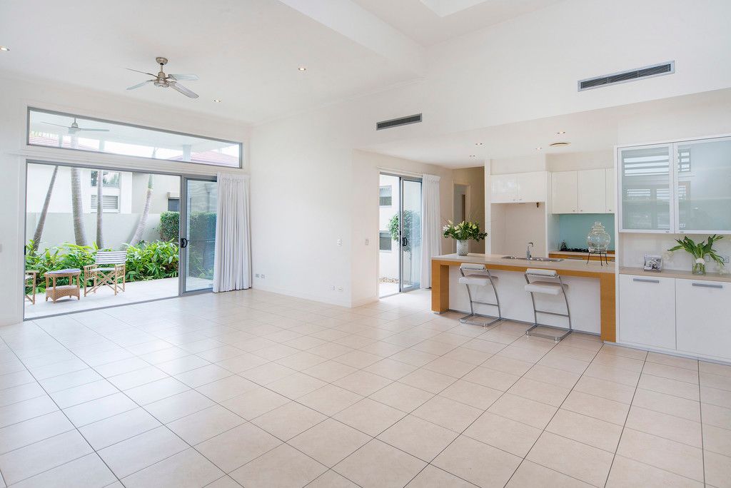 2817 Gracemere Drive, HOPE ISLAND QLD 4212 House Leased