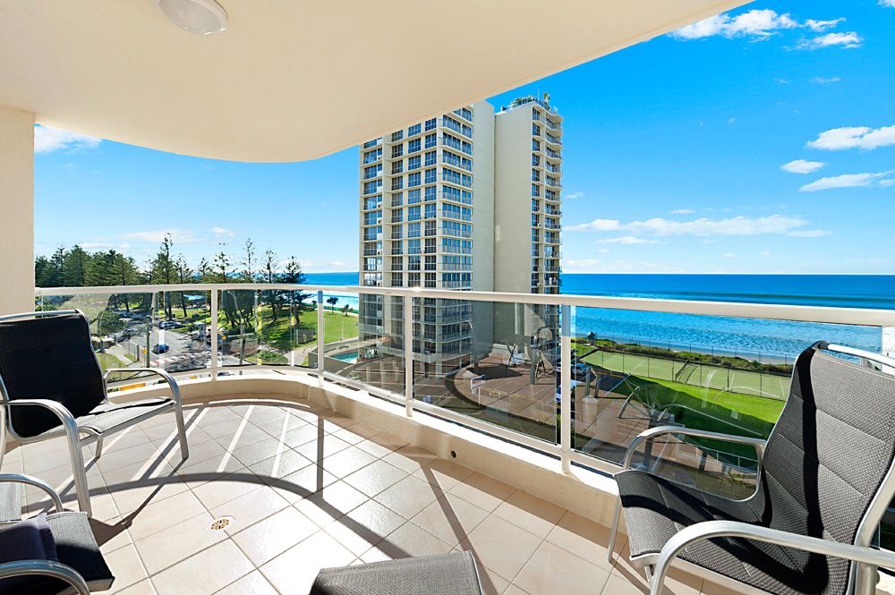 22/59 'Xanadu East' Pacific Street, MAIN BEACH QLD 4217 Unit Sold