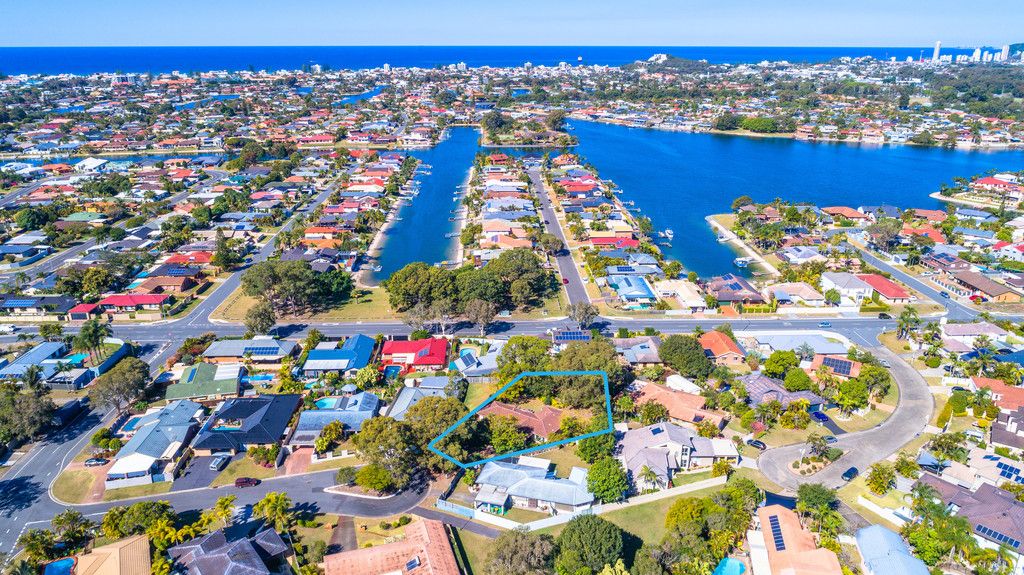 10 Brampton Court, MERMAID WATERS QLD 4218 House Sold