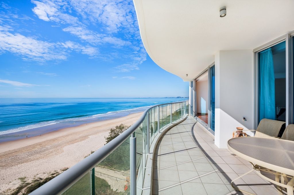 10/1 'Platinum on the Beach' Markwell Avenue, SURFERS PARADISE QLD 4217