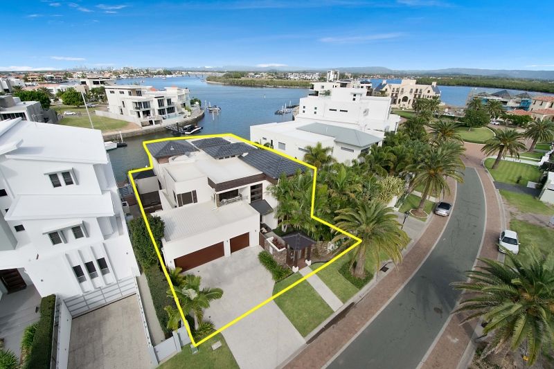 34 Knightsbridge Parade West, SOVEREIGN ISLANDS QLD 4216 House Sold