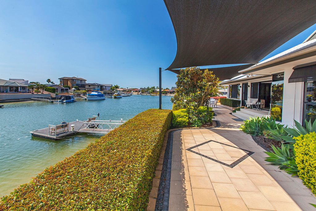 50 Seaspray Street, PARADISE POINT QLD 4216 House Sold