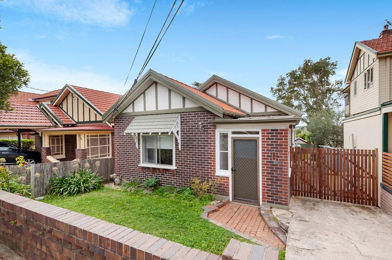 14 Rowley Road, Russell Lea NSW 2046 House Leased