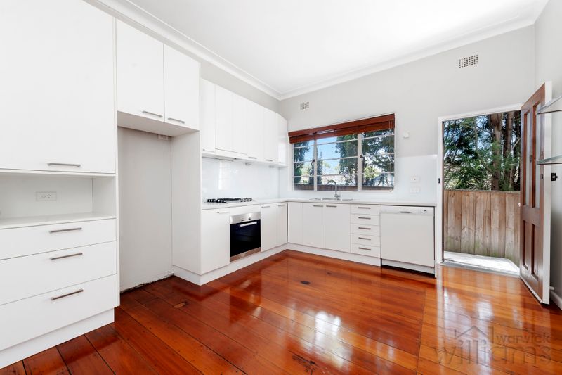 3/18 Joubert Street