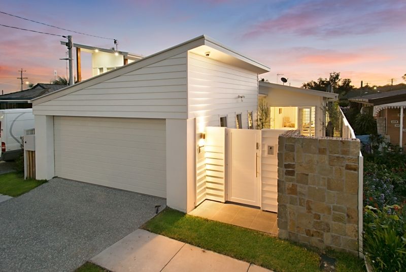 70 Albion Avenue, Miami QLD 4220 House Sold