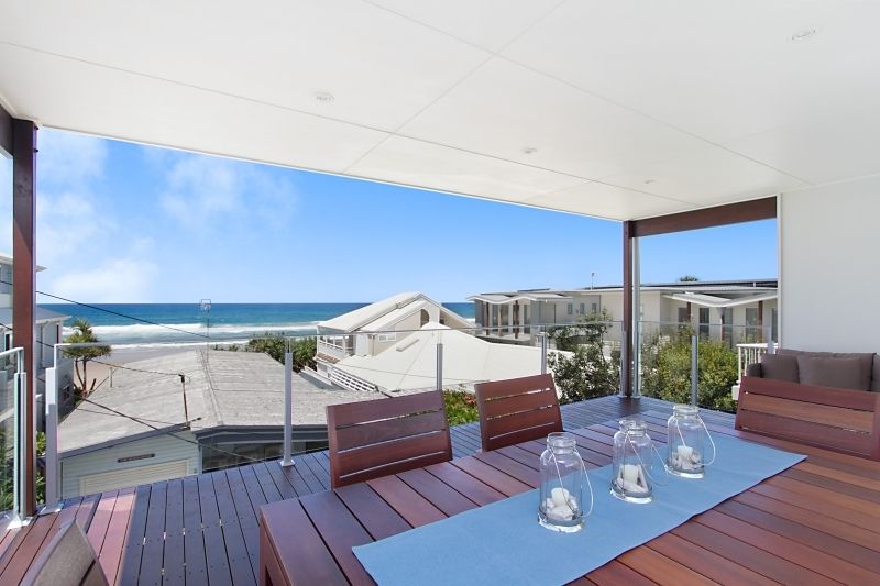 7 Albatross Avenue, Mermaid Beach QLD 4218 House Sold