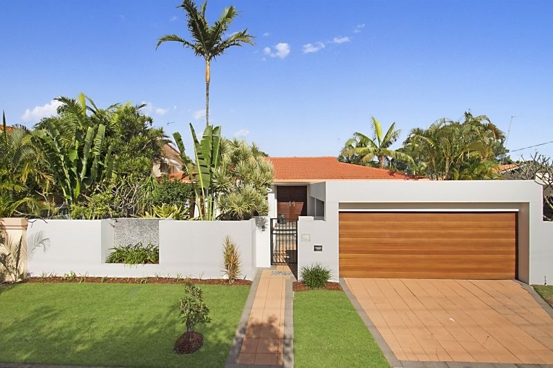 42 The Corso, Isle Of Capri QLD 4217 House Sold