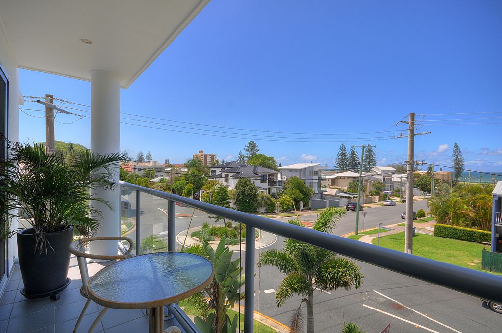 3/30 Redondo Avenue, Miami QLD 4220 Villa Sold