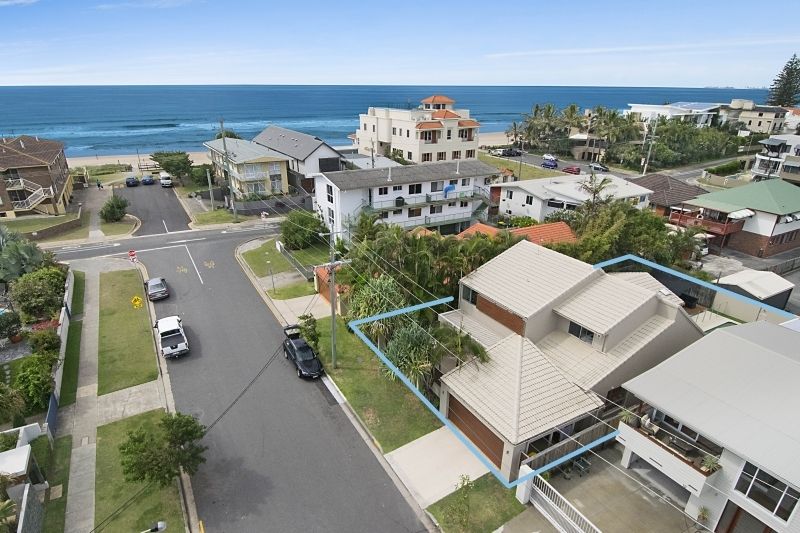 8 Seabeach Avenue, Mermaid Beach QLD 4218 House Sold