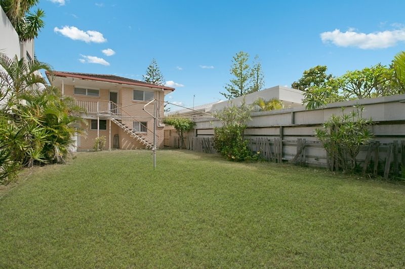 15 Alfred Street, Mermaid Beach QLD 4218 House Sold