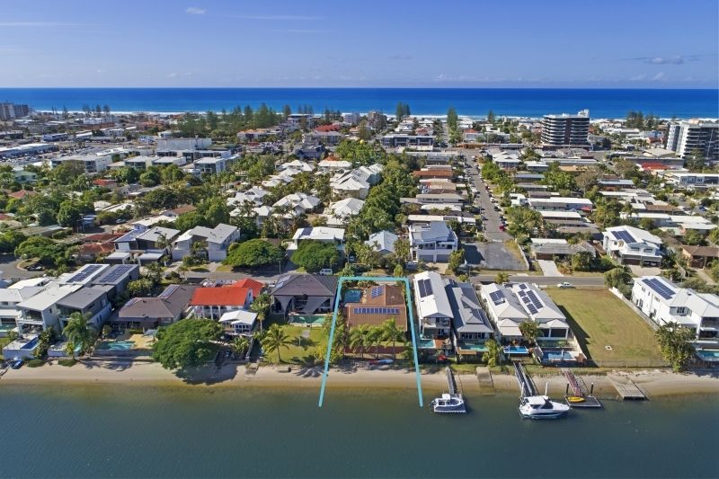 52 Avanti Street, Mermaid Waters QLD 4218 House Sold