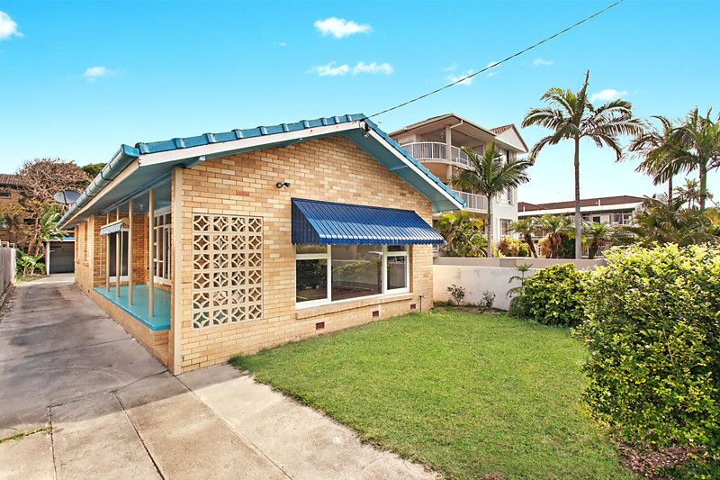 22 Peerless Avenue, Mermaid Beach