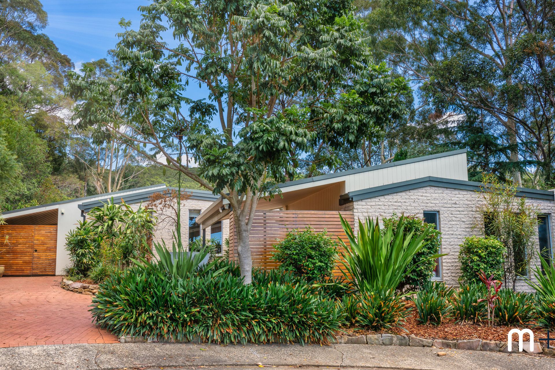 8 President Place, Mount Ousley NSW 2519 House Sold