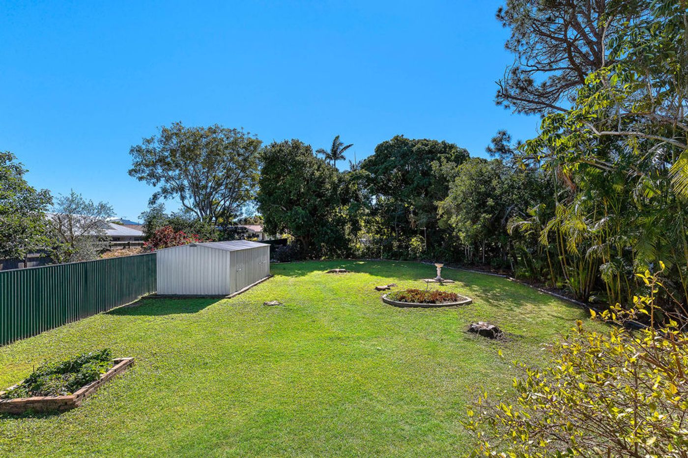 62 Ellen St, WOODY POINT QLD 4019 House Sold