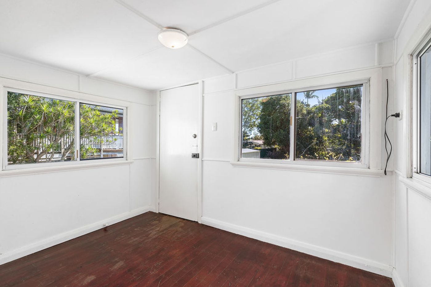 62 Ellen St, WOODY POINT QLD 4019 House Sold