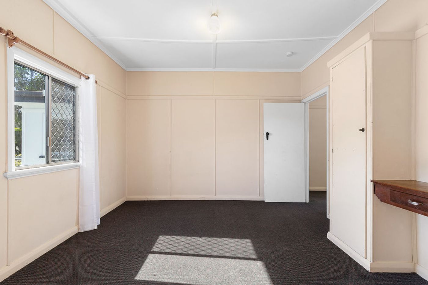 62 Ellen St, WOODY POINT QLD 4019 House Sold