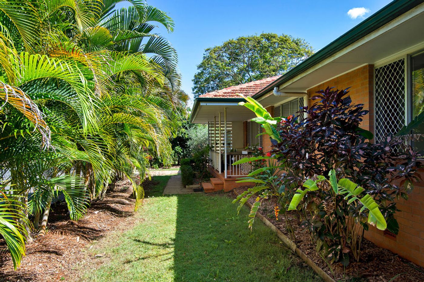 106 King Street, WOODY POINT QLD 4019 House Sold