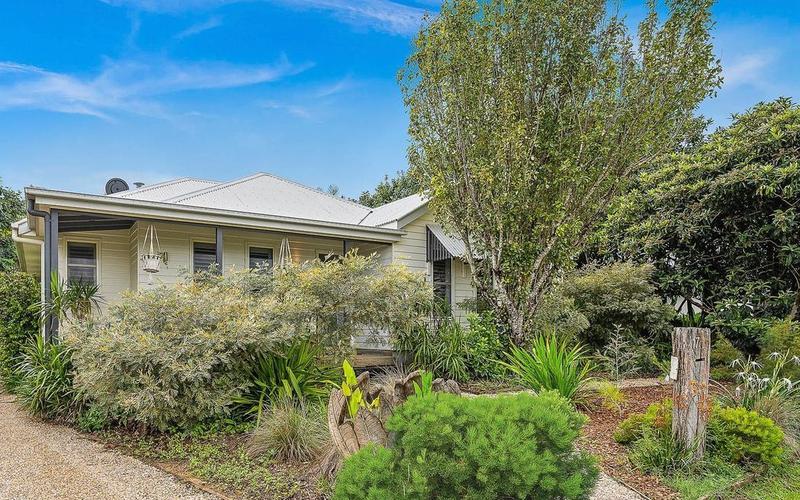 17 Blackwood Crescent, Bangalow NSW 2479 Property Information