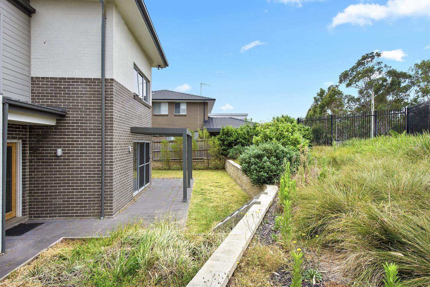 16 Rowe Drive, Potts Hill NSW 2143 House Sold
