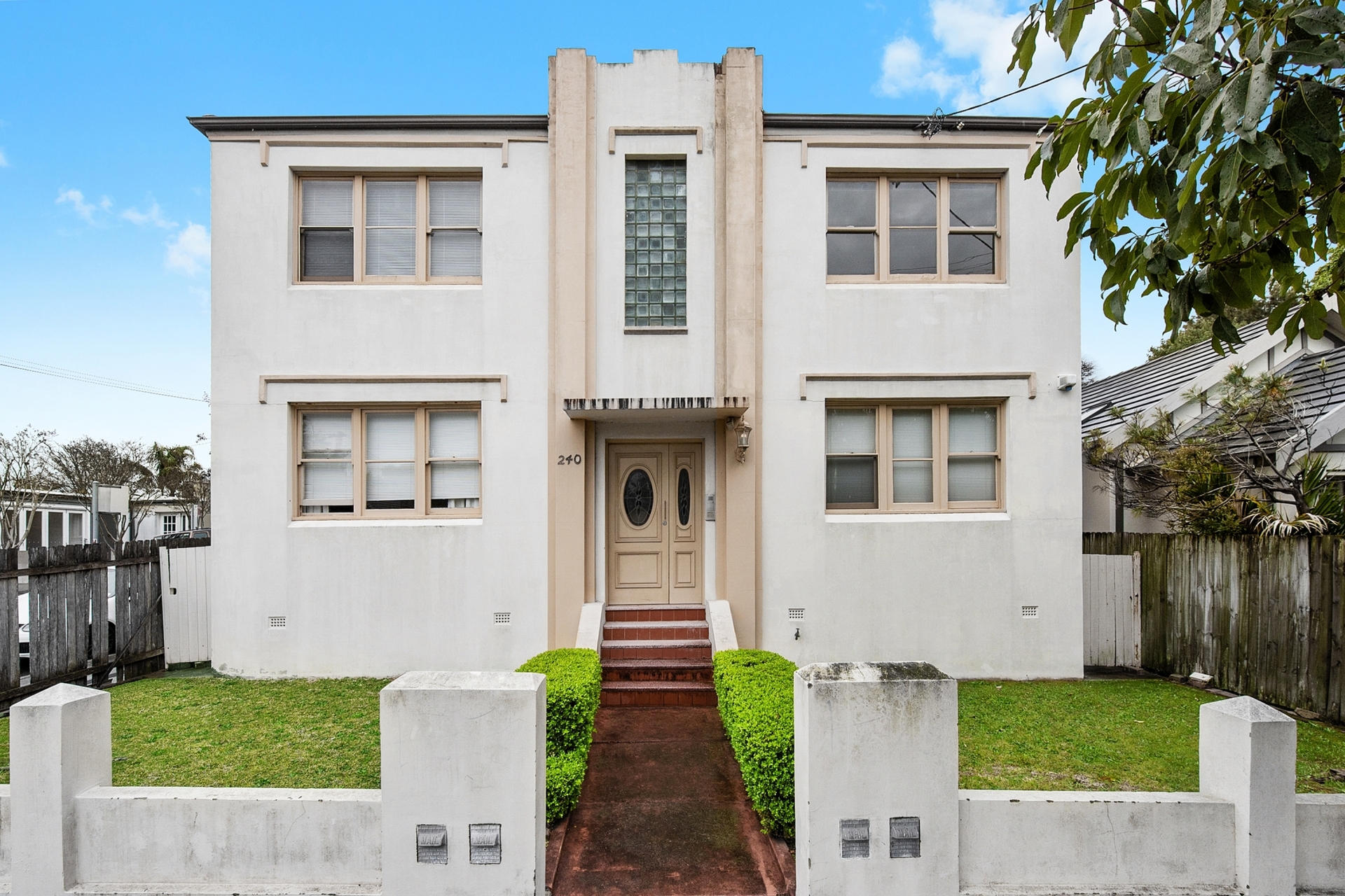 4/240 West Street, Crows Nest NSW 2065 Property Information