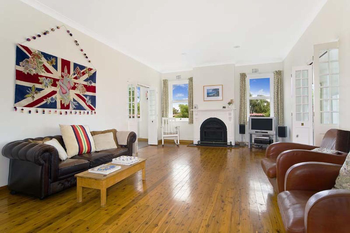 6 Ronald Avenue, Freshwater NSW 2096 Property Information