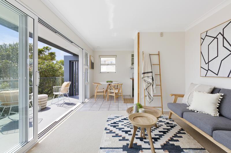9/2 Sheridan Place