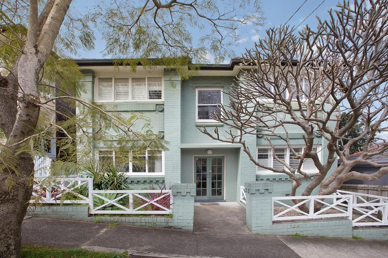 4/2 Quinton Road
