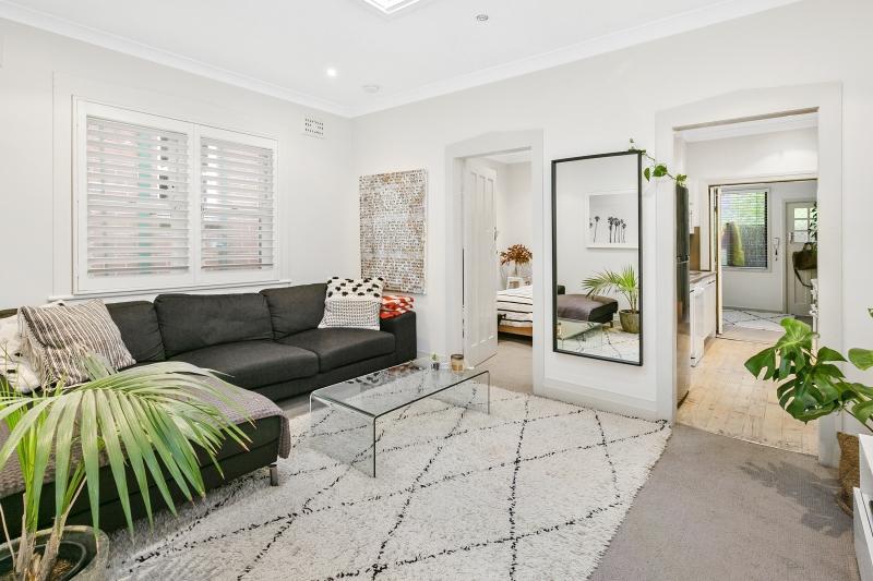 3/6 Eustace Street