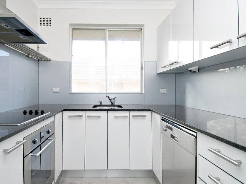 5/82A Condamine Street