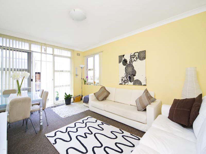 3/14 White Street