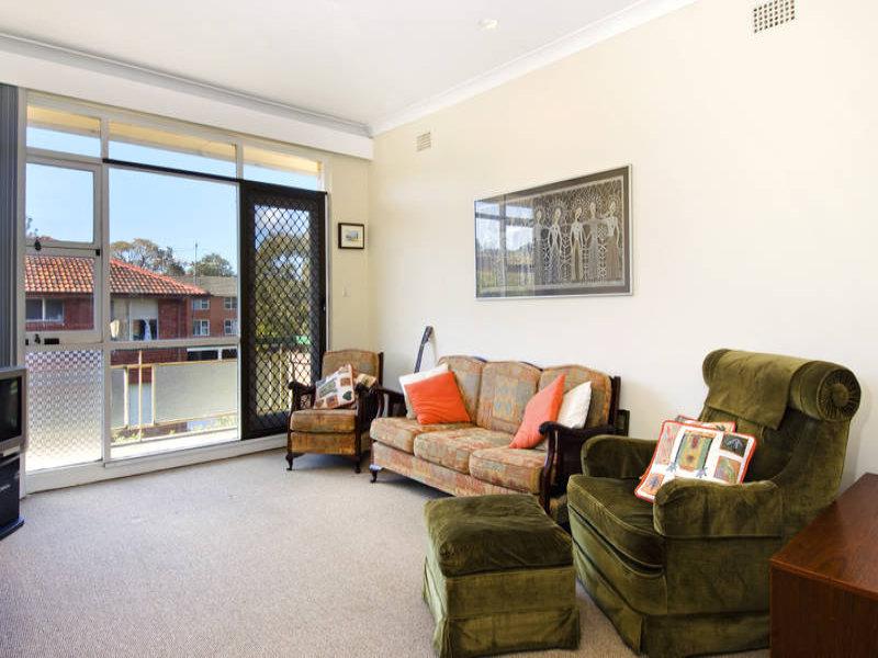 16/11 Koorala Street