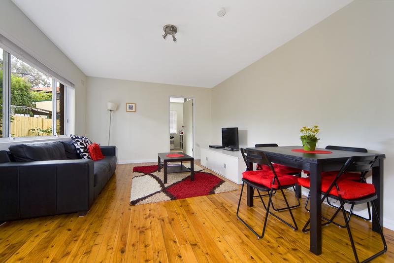 1/1a Mossgiel Street