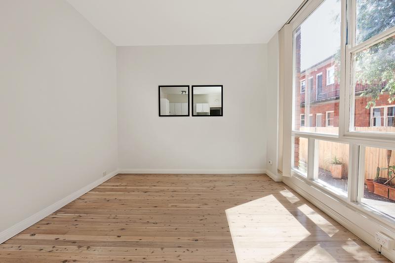 2/5 Cross Street
