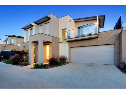 8B Birdrock Avenue