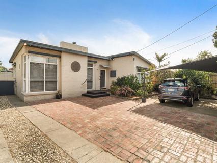 24 Johnstone Street, Seaford, VIC, 3198