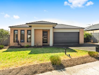 8 Millicent Road, Langwarrin, VIC, 3910