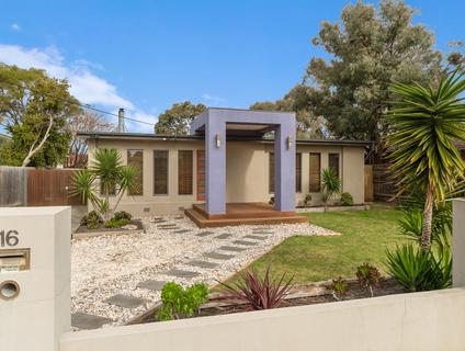 16 Centenary Street, Seaford, VIC, 3198