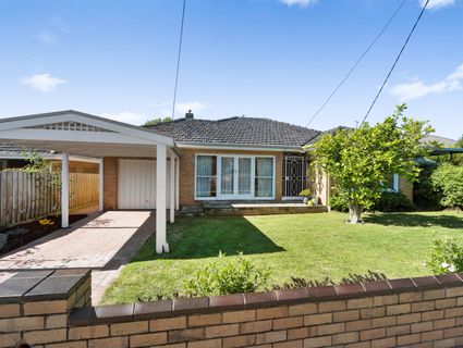 4 Macorna Street