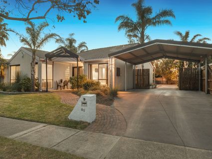 51 Rangeview Drive, Skye, VIC, 3977