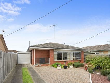 35 Mercury Crescent, Newcomb, VIC, 3219