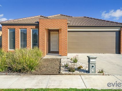 47 Solitude Crescent, Point Cook, VIC, 3030