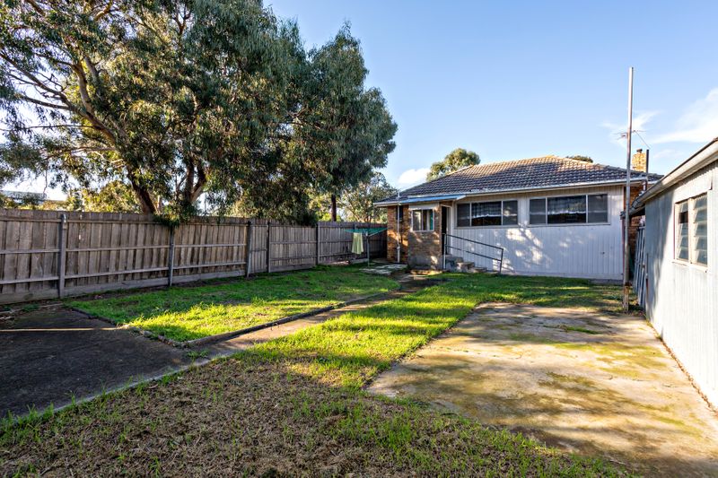 19 Byng Avenue, HEATHERTON VIC 3202 House Sold