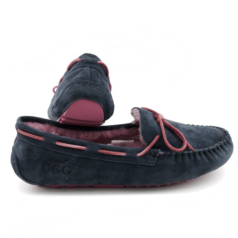 UGG 1601 Women�s Moccasin comfortable Flat Shoes Premium