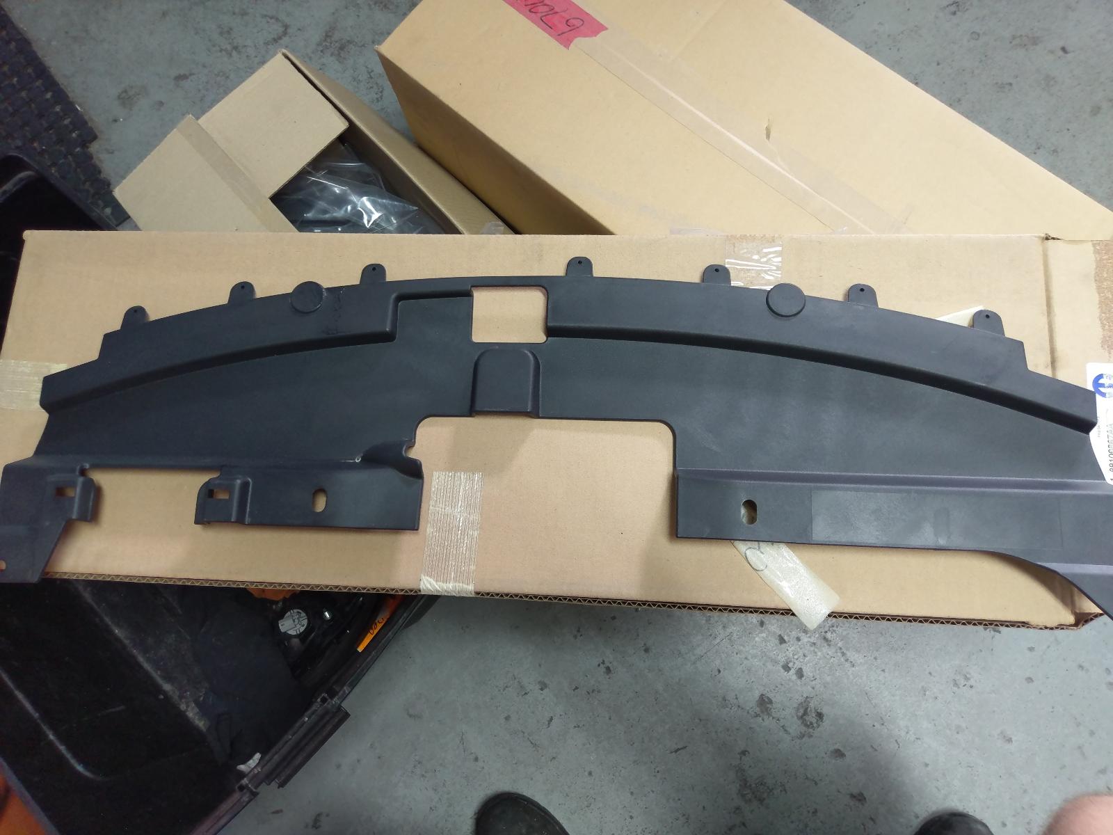 View Auto part Bonnet Lock/Support Jeep Compass 2015