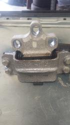 View Auto part Mount Volkswagen Tiguan 2010